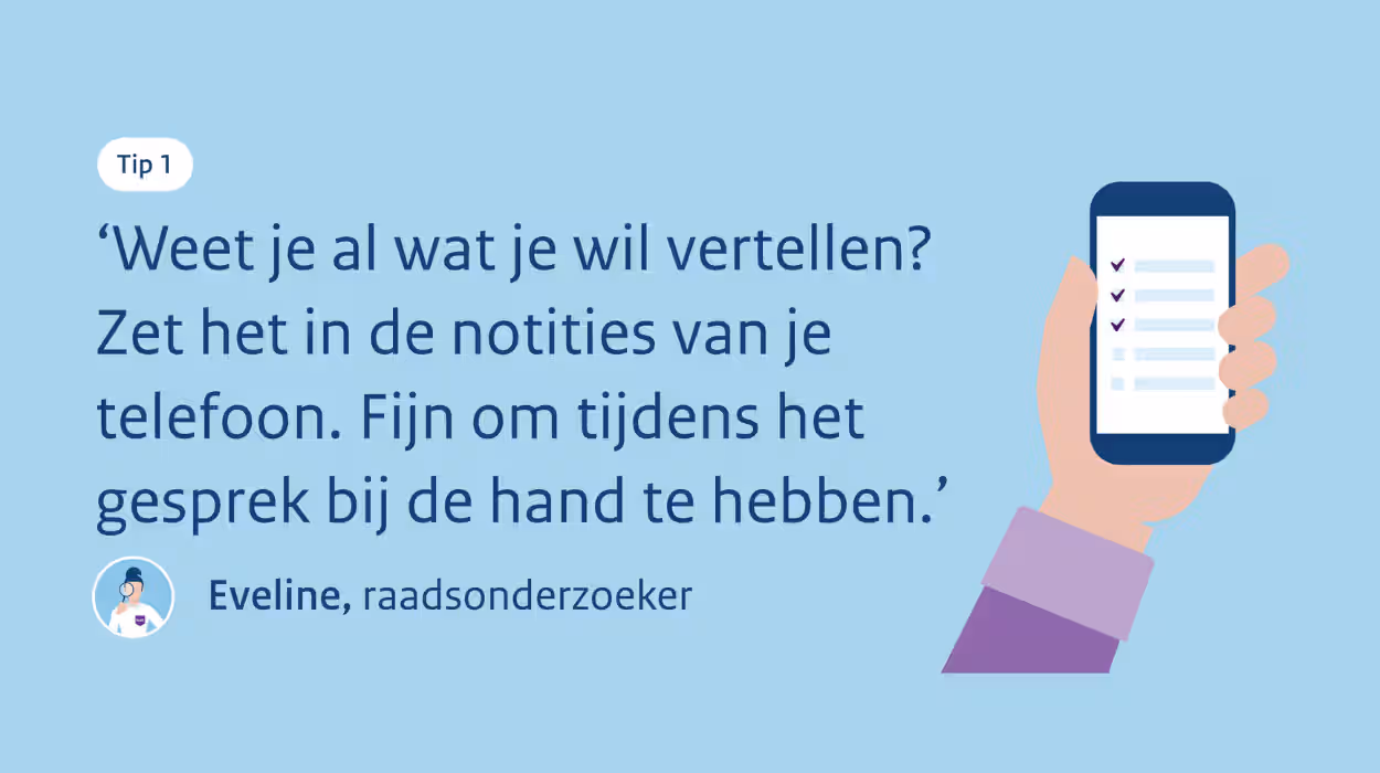 Tip en telefoon in de hand